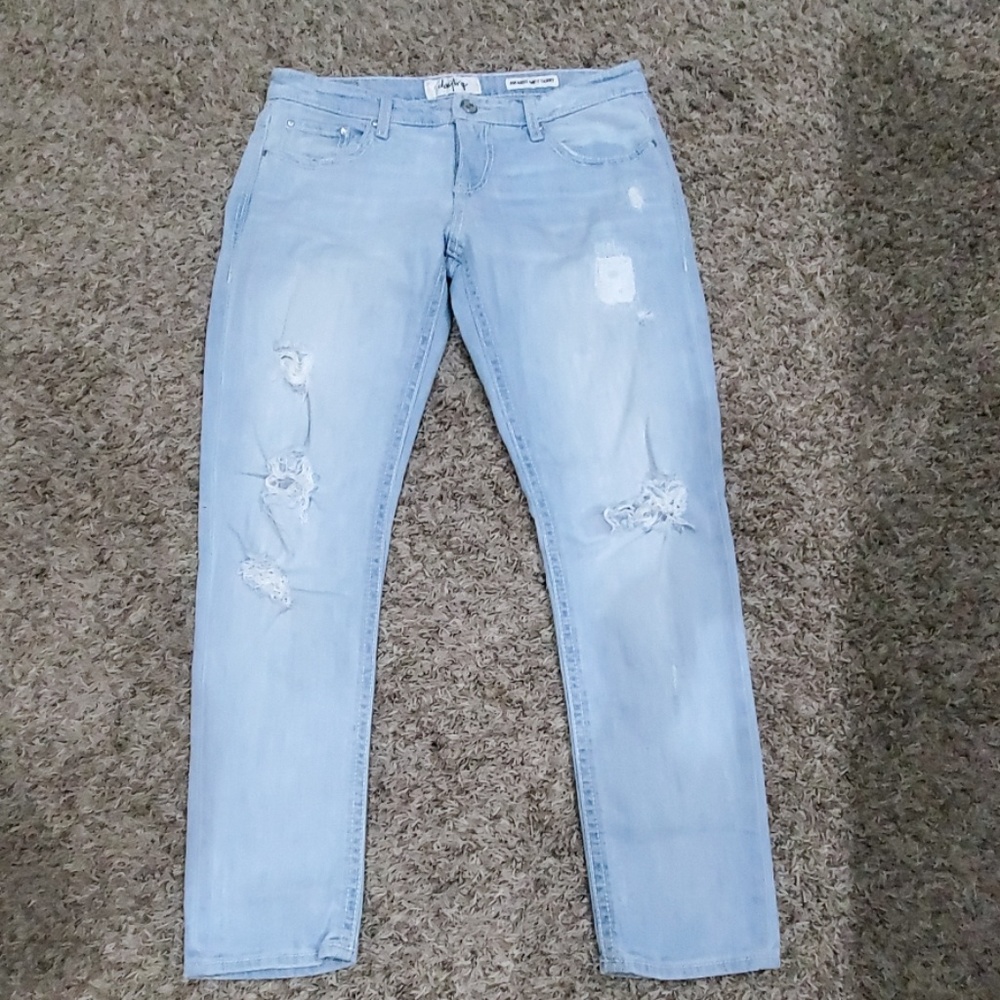 Daytrip Jean's